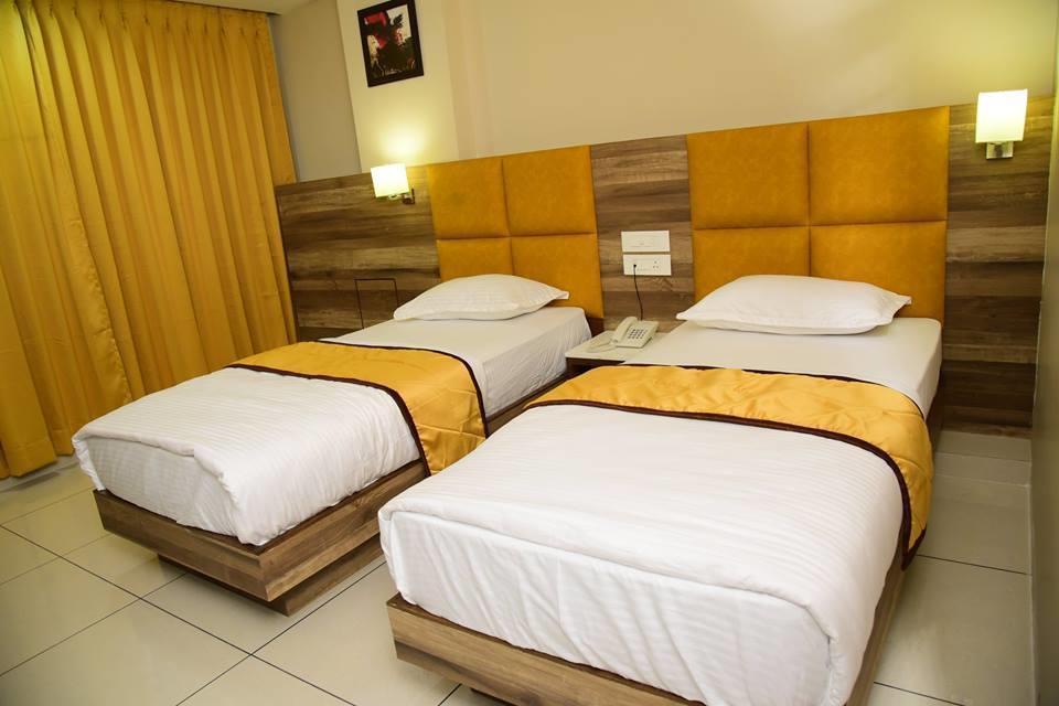 Hotel Ahmedabad Inn Ngoại thất bức ảnh