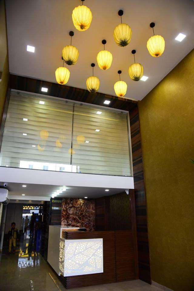 Hotel Ahmedabad Inn Ngoại thất bức ảnh