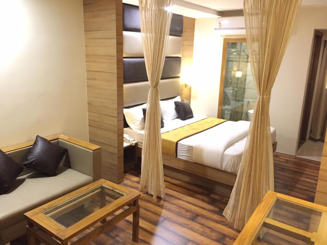 Hotel Ahmedabad Inn Ngoại thất bức ảnh