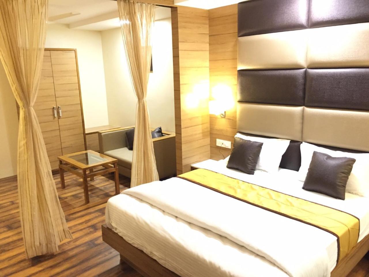 Hotel Ahmedabad Inn Ngoại thất bức ảnh